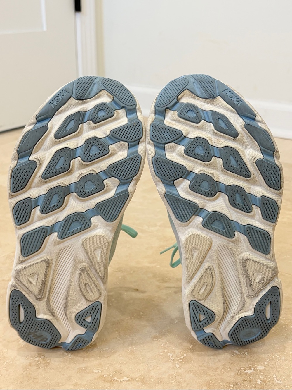 Hoka Clifton 9 Women's Sneaker in Sunlit Ocean/Lilac Mist Size 7D - Picture 9 of 11